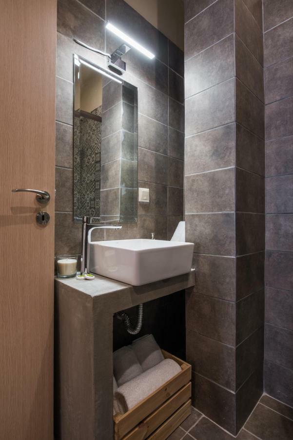 Appartement Stone House Near Acropolis - Living Stone Diamond à Athènes Extérieur photo